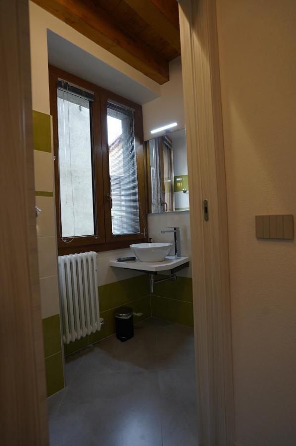Apartment Aureggio เบลลาโจ ภายนอก รูปภาพ