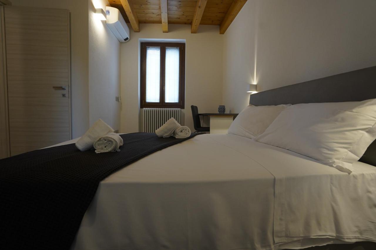 Apartment Aureggio เบลลาโจ ภายนอก รูปภาพ