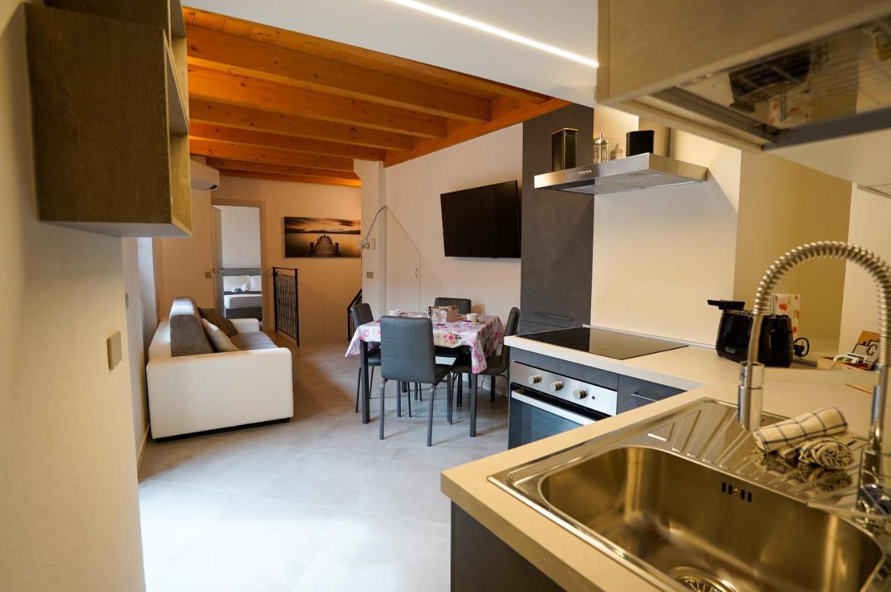 Apartment Aureggio เบลลาโจ ภายนอก รูปภาพ