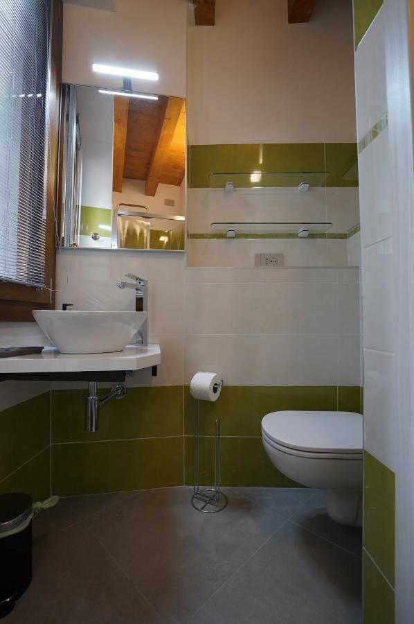 Apartment Aureggio เบลลาโจ ภายนอก รูปภาพ