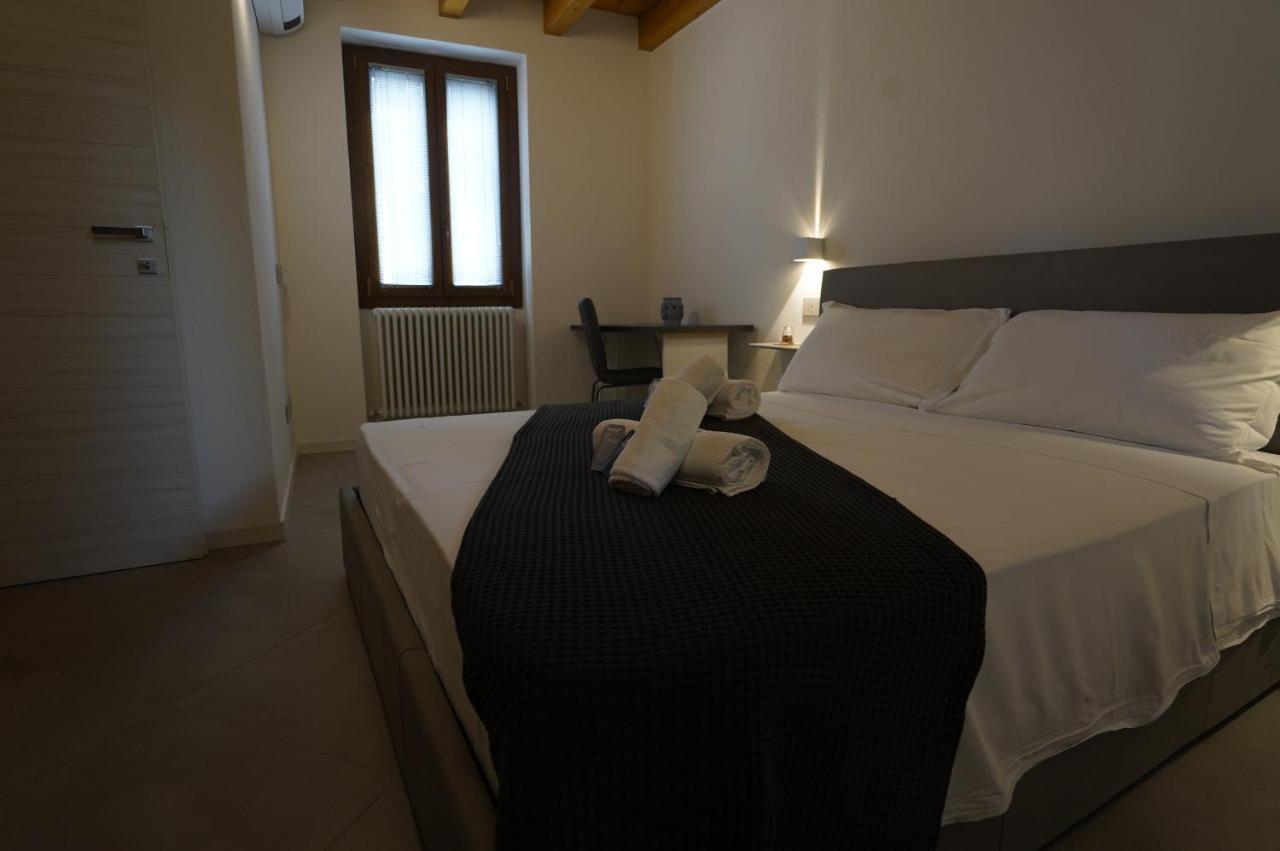 Apartment Aureggio เบลลาโจ ภายนอก รูปภาพ