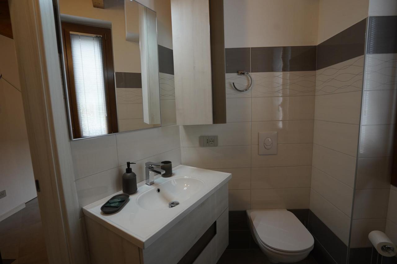 Apartment Aureggio เบลลาโจ ภายนอก รูปภาพ