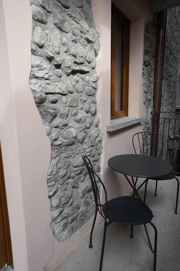 Apartment Aureggio เบลลาโจ ภายนอก รูปภาพ
