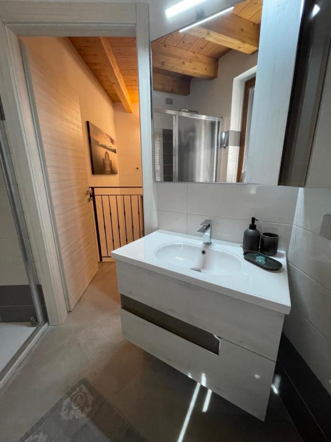 Apartment Aureggio เบลลาโจ ภายนอก รูปภาพ